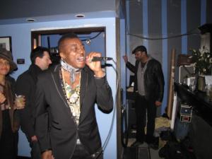 226635_4715798325758_996518137_n