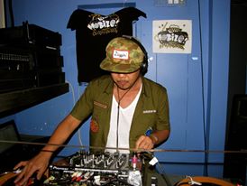 529069_10200966101567610_221794861_n