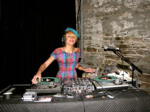 549159_10200390586700098_514816469_n