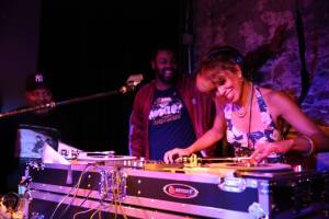 1185045_10151879259939587_1635414061_n