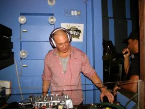 1378442_10201476371844048_898129688_n