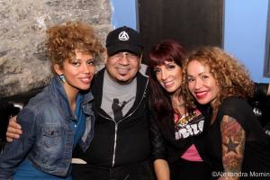 541408_623722211013840_1292864764_n-1