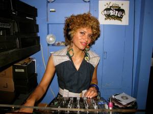 575187_10201676197839573_1142872003_n