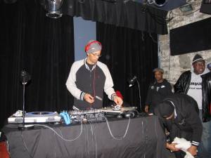 537043_10201851120932541_1273456579_n