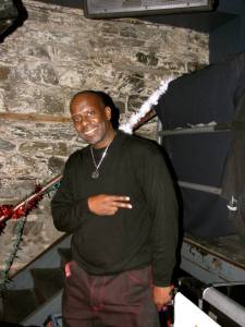 1475989_10202036120197407_960280918_n