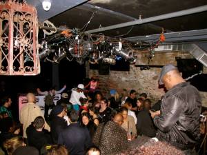 1521277_10202036123357486_578138691_n-3