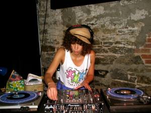 1524656_10202036064356011_688339370_n-2