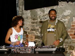 1525125_10202036047275584_1574214342_n