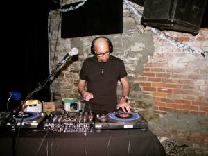 1544441_10202036042955476_541123160_n